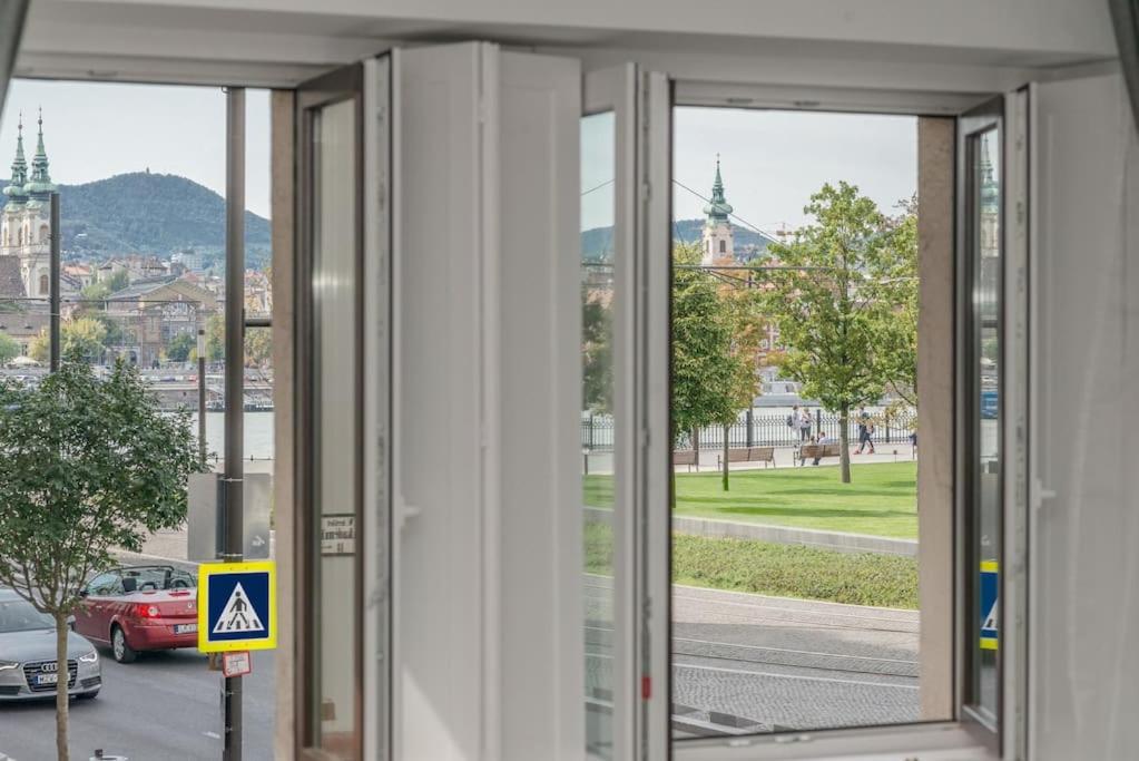 Parlament Panorama Luxury Apartman — Photos 2